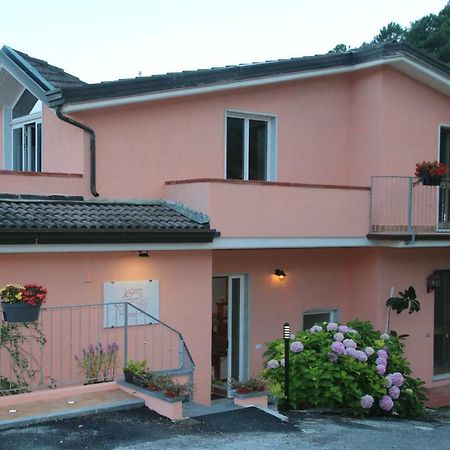 B & B La Marmifera Carrara Eksteriør billede